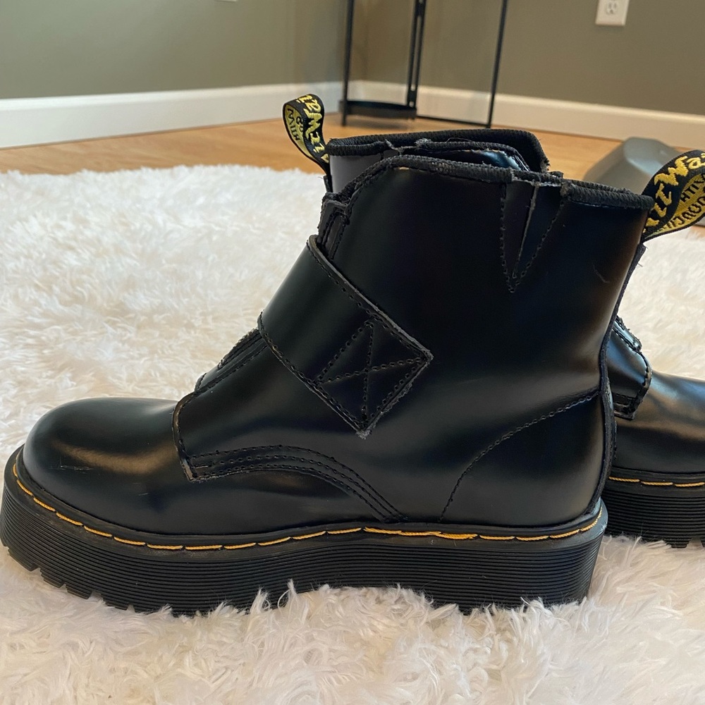 Dr.Marten Heart Leather Platform Boots! - Picture 8 of 9